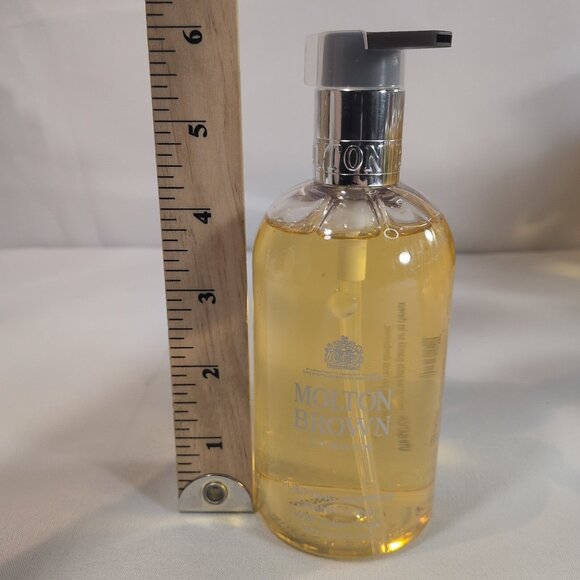 Molton Brown London Purifying Shampoo Indian Cress 300ml 10 fl oz Pump Bottle - Picture 9 of 15